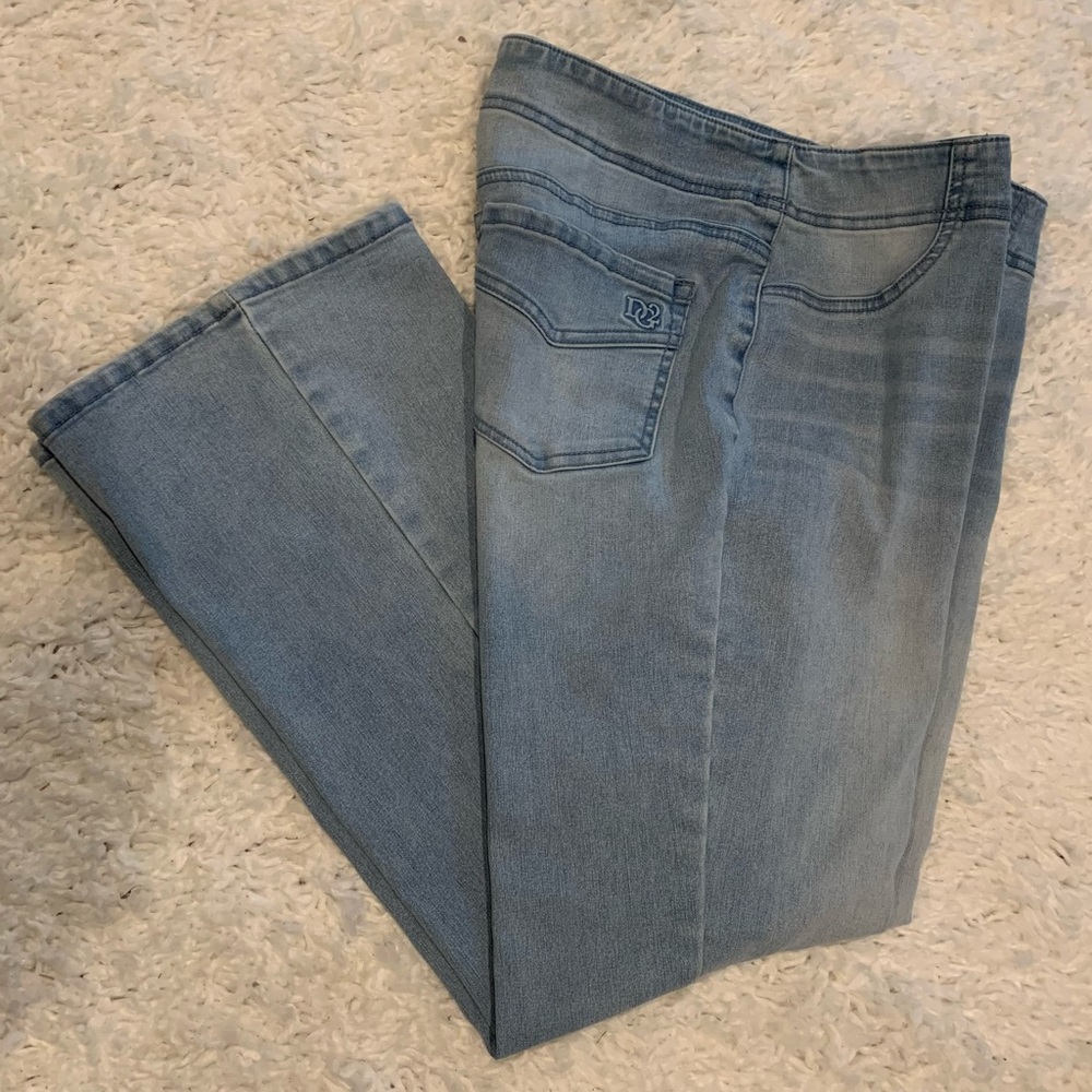 DG2 by Diane Gilman Women's Pull On Jeans Chambray Elastic Waist 8-10-12 P